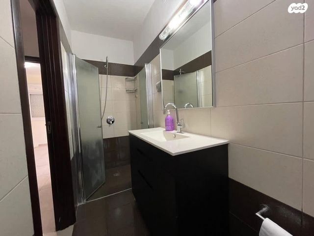 גג/ פנטהאוז, חיים, קרית ביאליק