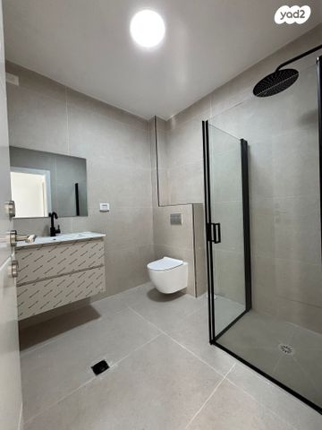 דירה, פנחס רוטנברג, רמת גן