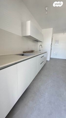 דירה, אשכולות, עמק הכרמל, נשר