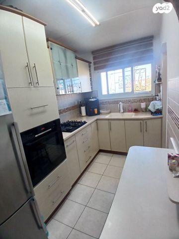 דירה, איינשטיין, גבעה א', שביט, קרית אתא