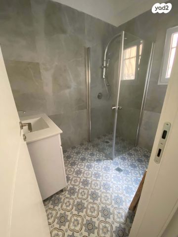 דירה, שדרות ירושלים 18, תל יהודה, רמת גן