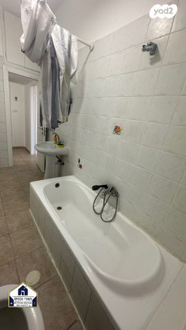 דירה, שדרות ירושלים 81, מרום נווה, רמת יצחק, רמת גן