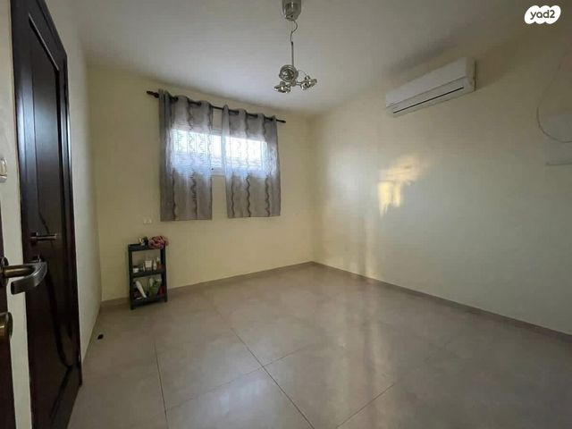 גג/ פנטהאוז, חיים, קרית ביאליק