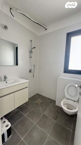 דירה, אשכולות, עמק הכרמל, נשר