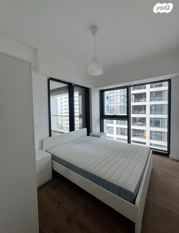 דירה, ליאונרדו דה וינצ'י 12, גני שרונה, קרית הממשלה, תל אביב יפו