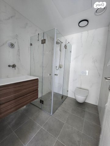 דירה, ליאונרדו דה וינצ'י, גני שרונה, קרית הממשלה, תל אביב יפו