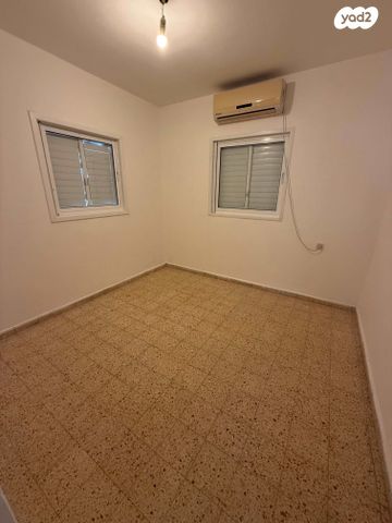 דירה, הדרור, נאות בן גוריון, יבנה