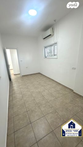 דירה, שדרות ירושלים 81, מרום נווה, רמת יצחק, רמת גן