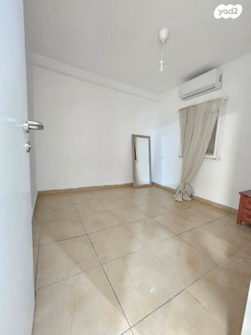 דירה, הוגו מולר, מרכז העיר, קרית אתא