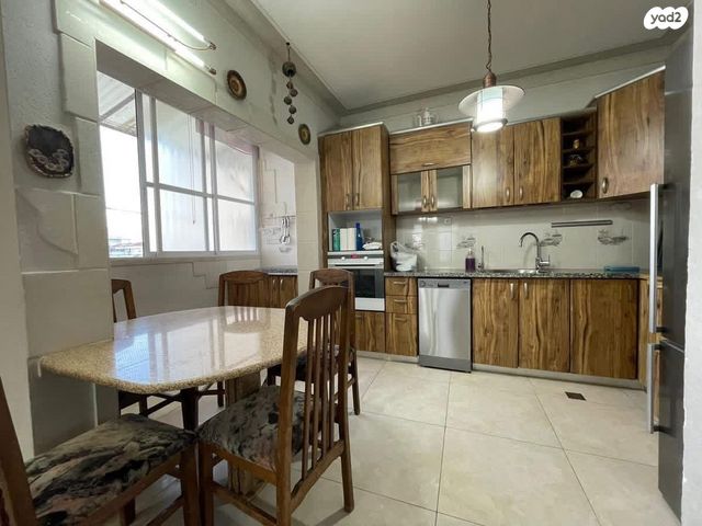 גג/ פנטהאוז, חיים, קרית ביאליק