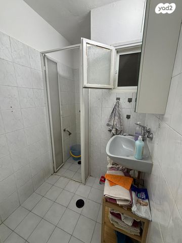 דירה, שרה אהרונסון, אזור הבילויים, רמת גן