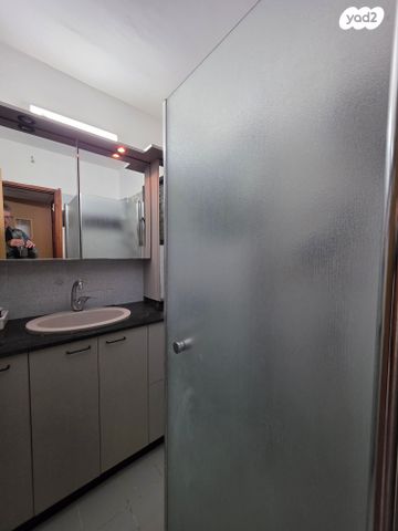 דירה, שדרות רוברט סולד, קרית ים  א', קרית ים