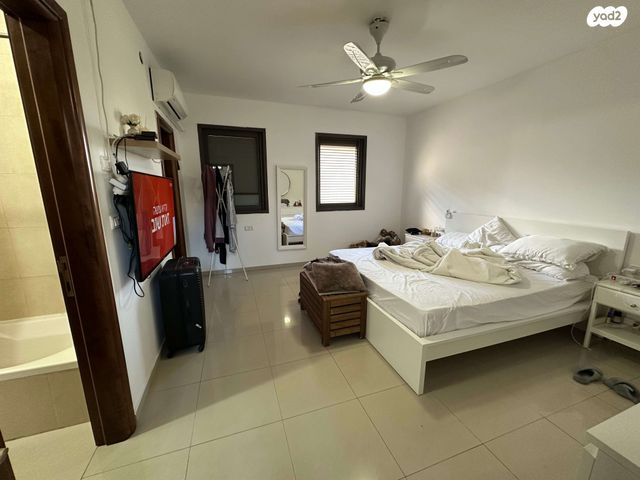 בית פרטי/ קוטג', נאות הפרחים, גן יבנה