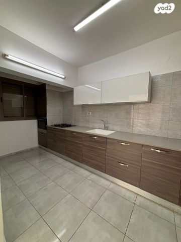 דירה, פנחס רוטנברג, רמת גן