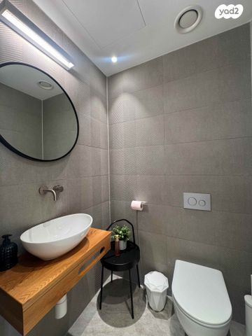 דירה, ליאונרדו דה וינצ'י, גני שרונה, קרית הממשלה, תל אביב יפו