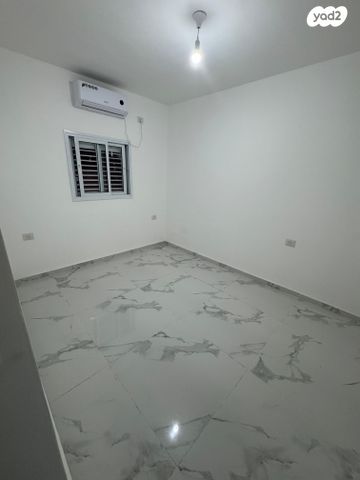 גג/ פנטהאוז, מפרץ שלמה, קרית שרת מזרח, חולון