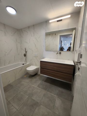 דירה, ליאונרדו דה וינצ'י, גני שרונה, קרית הממשלה, תל אביב יפו