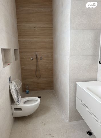 דו משפחתי, מתחם 19 - 20 (מתחם הפרחים), הוד השרון