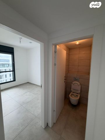 דירה, בר כוכבא, נווה ישראל, הרצליה