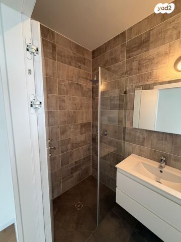 דירה, בר כוכבא, נווה ישראל, הרצליה