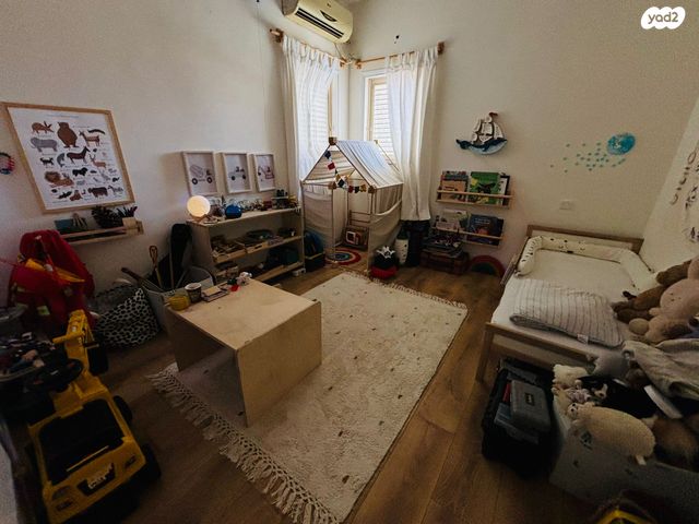 דירה, קרית יערים, רמת השרון