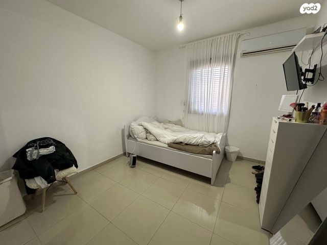 בית פרטי/ קוטג', נאות הפרחים, גן יבנה