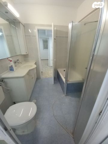 דירה, משה איכילוב, צפון מערב מרכז העיר, נתניה