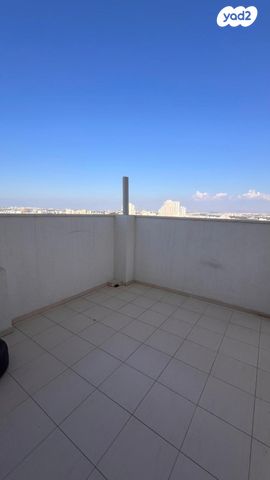 גג/ פנטהאוז, המרכז השקט / מרכז העיר, פתח תקווה