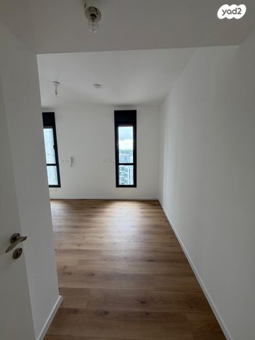 דירה, בר כוכבא, נווה ישראל, הרצליה