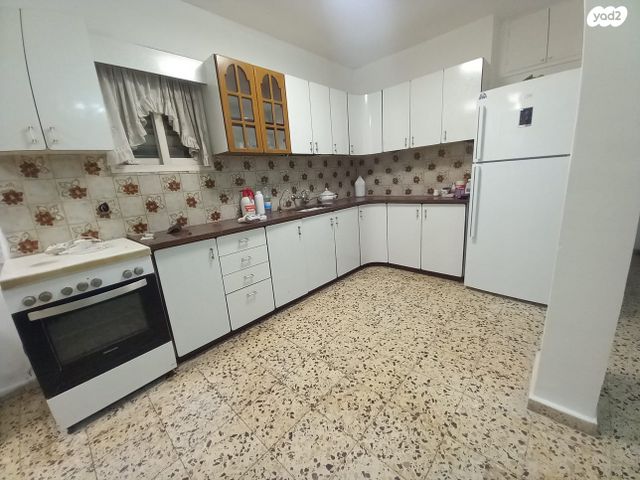 דירה, משה איכילוב, צפון מערב מרכז העיר, נתניה