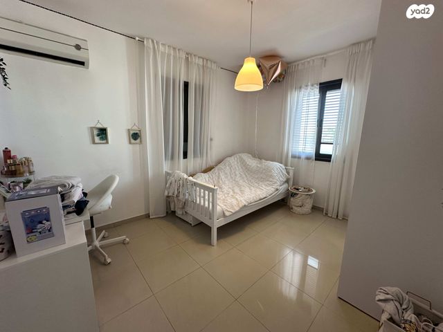 בית פרטי/ קוטג', נאות הפרחים, גן יבנה