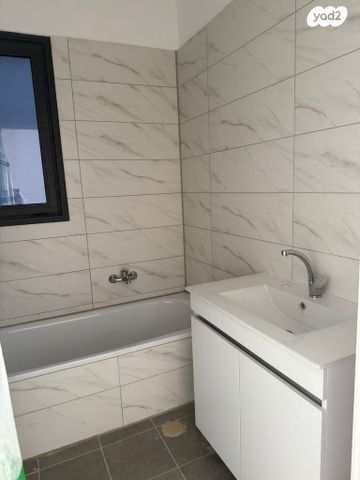 דירה, שיר השירים 5, גן יבנה מערב, גן יבנה