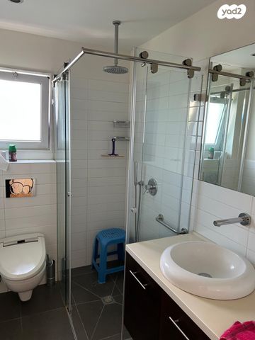 דירה, יהוד מונוסון