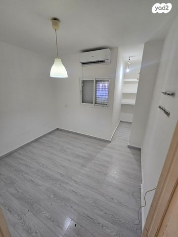 דירה, פרלשטיין, לב העיר, בת ים