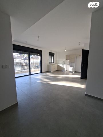 דירה, דב גרונר, עין גנים, פתח תקווה