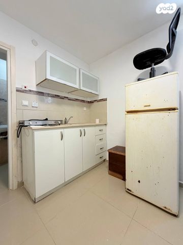 דירה, הראשונים 7, קרית ים