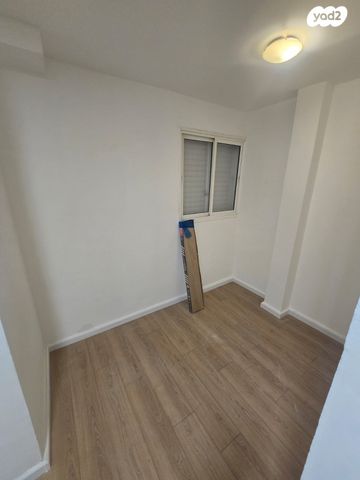 דירה, פרלשטיין, לב העיר, בת ים