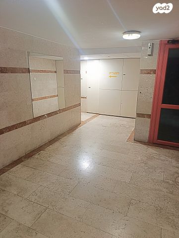 דירה, נווה אלון, ב' / צפון מערב העיר, רחובות