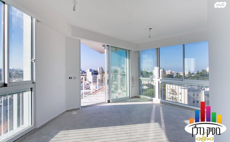 גג/ פנטהאוז, בן יהודה 47, הרצליה הצעירה, הרצליה