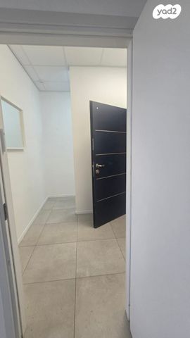 משרדים, אחד העם, מרכז העיר, חדרה