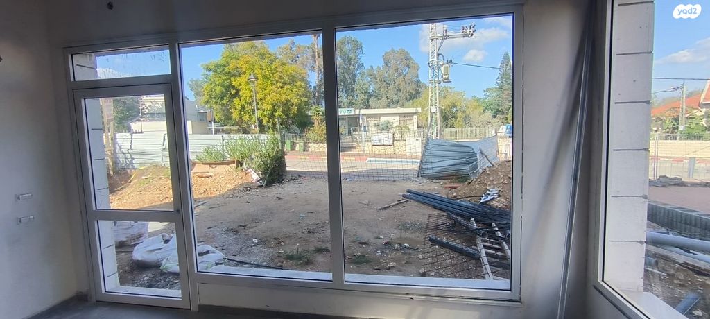 חנויות/ שטח מסחרי, בנימינה גבעת עדה