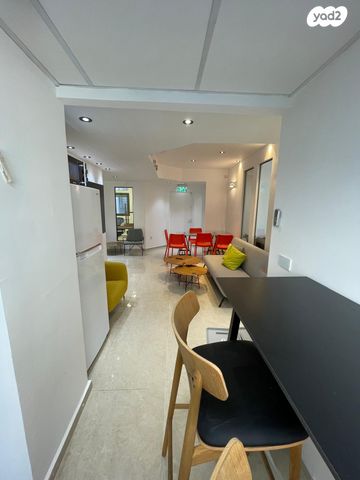 משרדים, מונטיפיורי, הרכבת, תל אביב יפו