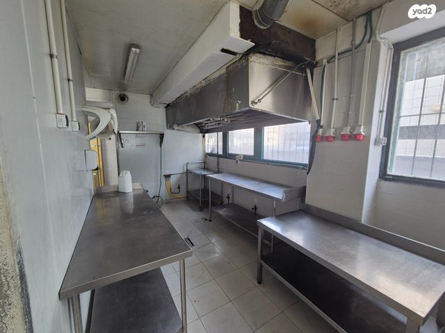 חנויות/ שטח מסחרי, פתח תקווה