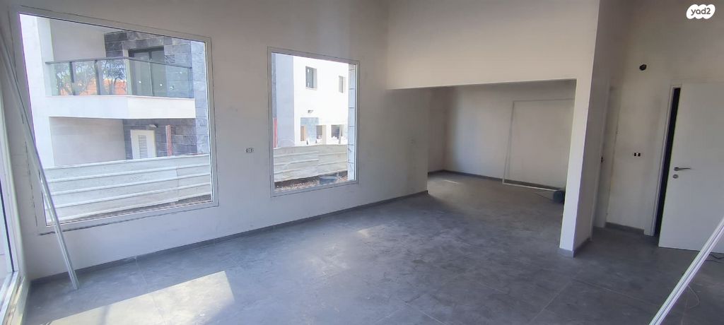 חנויות/ שטח מסחרי, בנימינה גבעת עדה