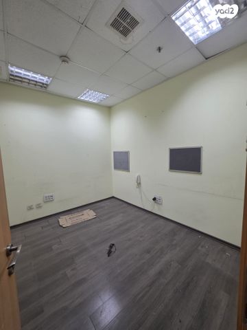 משרדים, אור יהודה