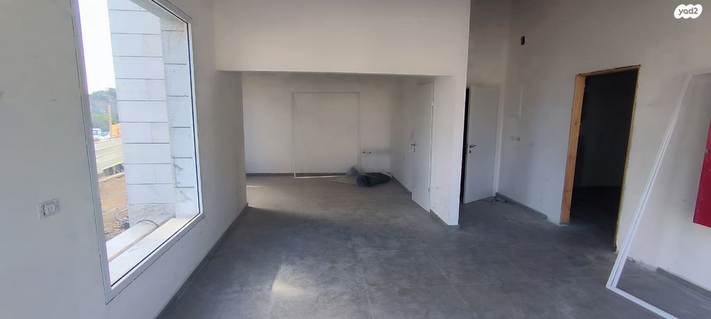 חנויות/ שטח מסחרי, בנימינה גבעת עדה