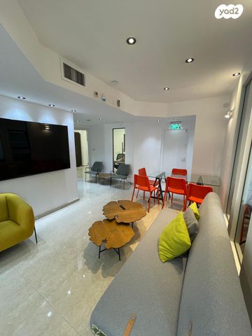 משרדים, מונטיפיורי, הרכבת, תל אביב יפו