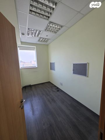 משרדים, אור יהודה