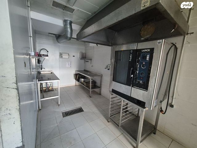 חנויות/ שטח מסחרי, פתח תקווה