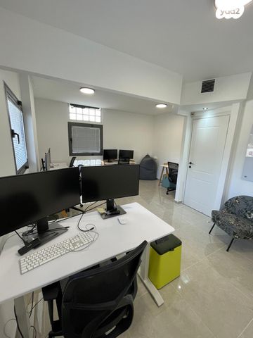 משרדים, מונטיפיורי, הרכבת, תל אביב יפו